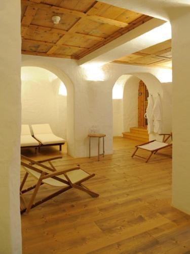 Hotel Mueller - Mountain Lodge ポントレジナ エクステリア 写真